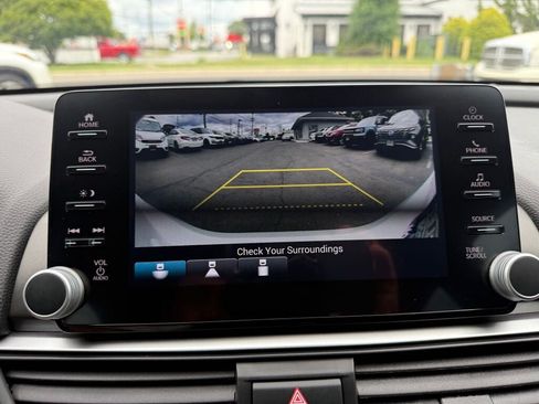 Used 2022 Honda Accord Sport image 17