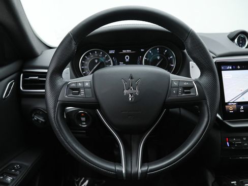 Certified 2023 Maserati Ghibli Modena RWD image 19