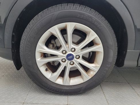 Used 2017 Ford Escape SE w/ Equipment Group 201A FWD image 31