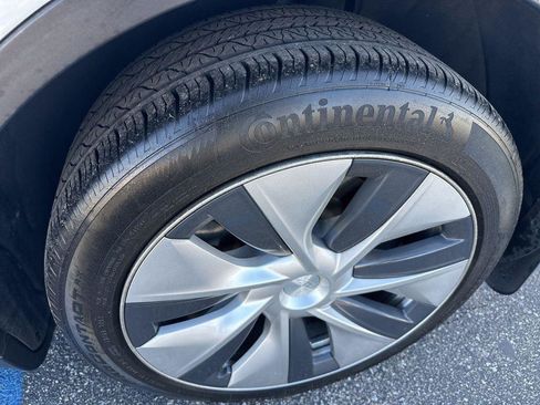 Used 2020 Tesla Model Y Long Range AWD/4WD image 11