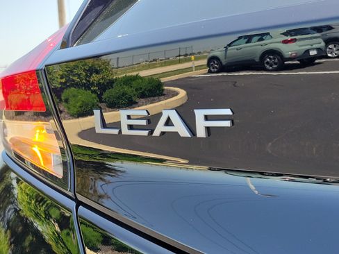 Certified 2024 Nissan Leaf SV Plus FWD image 6
