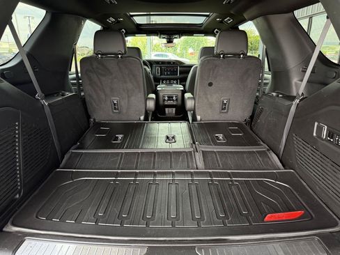 Used 2022 GMC Yukon Denali w/ Advanced Technology Package AWD/4WD image 51