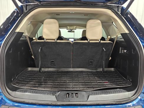 Used 2020 Ford Explorer XLT w/ Equipment Group 202A AWD/4WD image 33