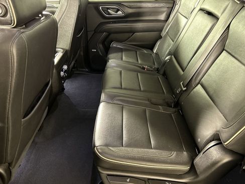 Used 2023 GMC Yukon XL SLT image 24