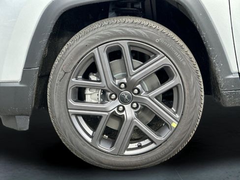 New 2026 Jeep Compass Latitude image 23