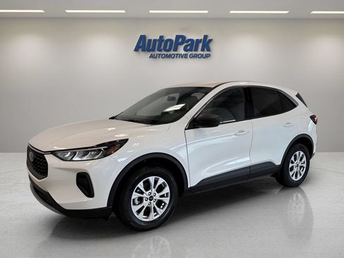Certified 2023 Ford Escape Active AWD/4WD image 3