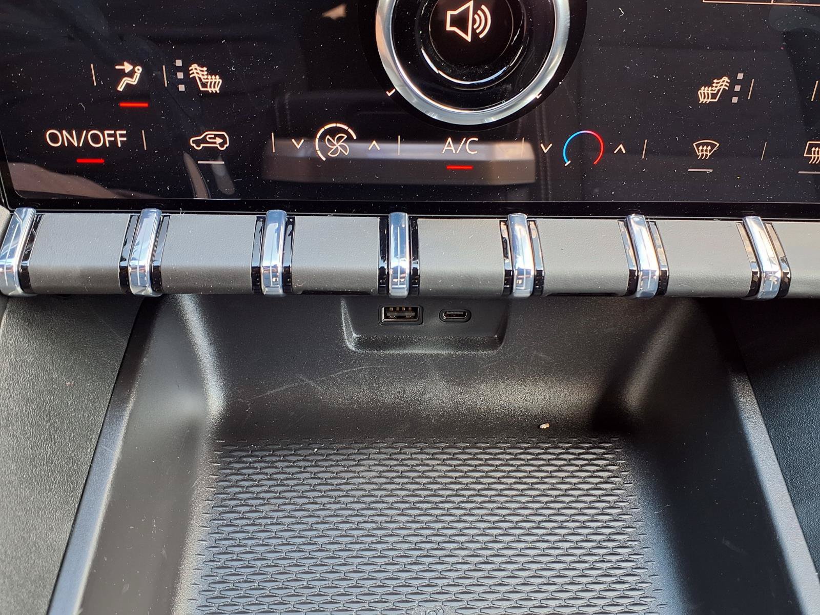 New 2027 GMC Terrain Elevation FWD image 4