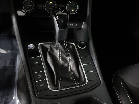 Used 2023 Volkswagen Jetta SE FWD image 40