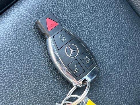 Used 2019 Mercedes-Benz GLA 250 4MATIC image 23