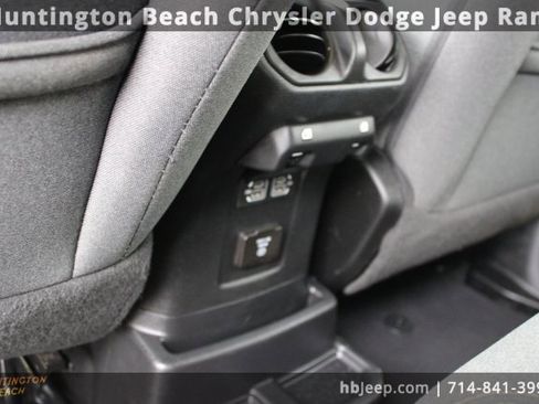 Used 2024 Jeep Wrangler Unlimited Sahara image 37
