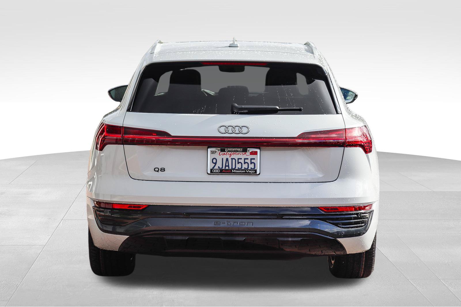 Used 2024 Audi Q8 e-tron Premium Plus AWD/4WD image 7