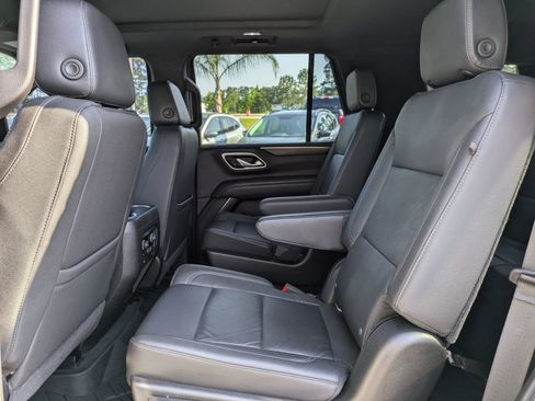 Used 2021 Chevrolet Tahoe LT w/ LT Signature Package RWD image 9