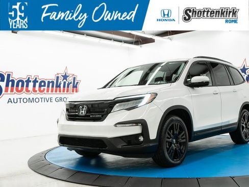 Certified 2022 Honda Pilot Black Edition image 1