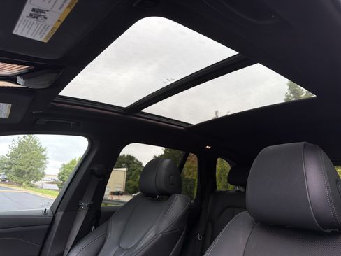 Used 2021 BMW X5 sDrive40i w/ Premium Package RWD image 8