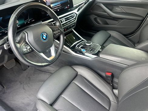 Used 2023 BMW i4 eDrive40 image 11