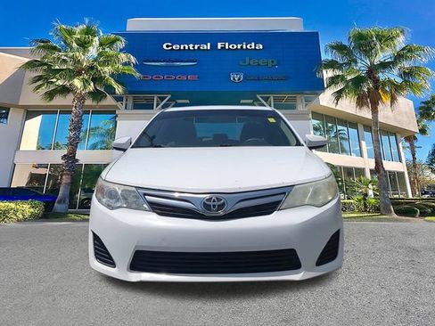 Used 2012 Toyota Camry LE FWD image 3