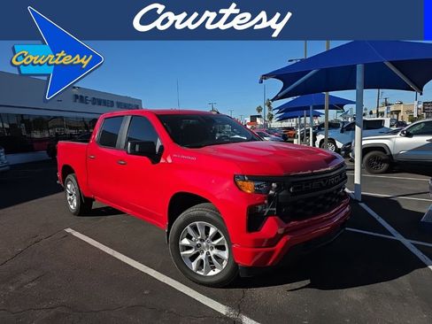 Used 2025 Chevrolet Silverado 1500 Custom image 1