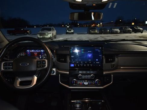Used 2023 Ford Expedition Max XLT image 40