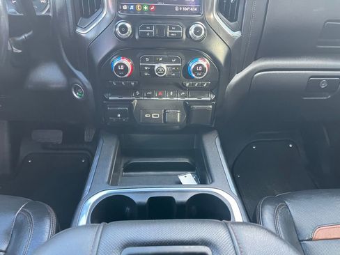 Used 2021 GMC Sierra 1500 AT4 image 37