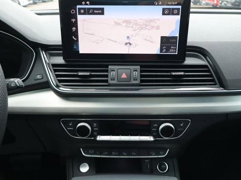 Used 2025 Audi Q5 e Prestige image 11