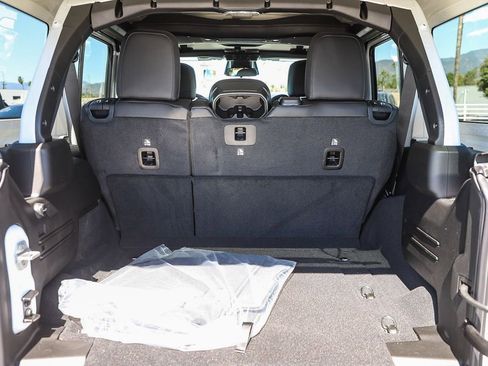 New 2026 Jeep Wrangler Rubicon w/ Steel Bumper Group image 29