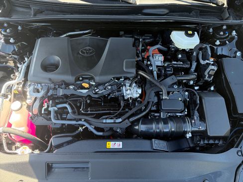 Used 2026 Toyota Camry SE FWD image 31