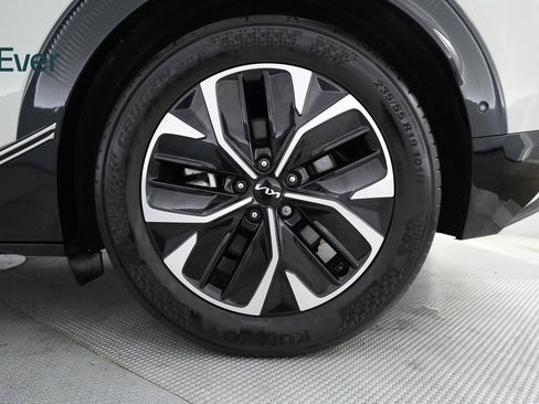 Used 2022 Kia EV6 Wind w/ Wind Technology Package image 19