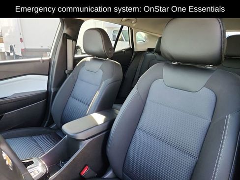 Used 2025 Chevrolet Trax LT w/ LT Convenience Package image 21