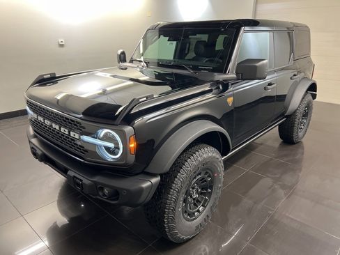 New 2026 Ford Bronco Badlands image 3