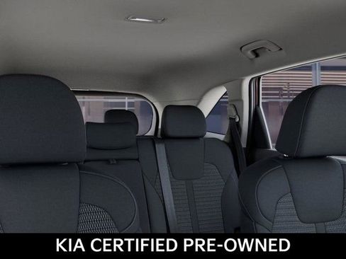 Used 2025 Kia Sorento LX image 27