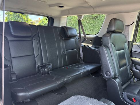 Used 2017 Chevrolet Suburban LT w/ Luxury Package AWD/4WD image 21