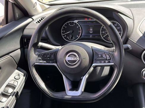 Used 2025 Nissan Sentra SV FWD image 16