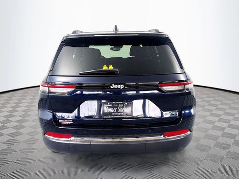 Used 2024 Jeep Grand Cherokee Limited AWD/4WD image 6