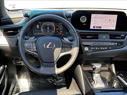Used 2023 Lexus ES 350 image 6