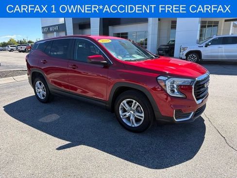Used 2024 GMC Terrain SLE FWD image 2