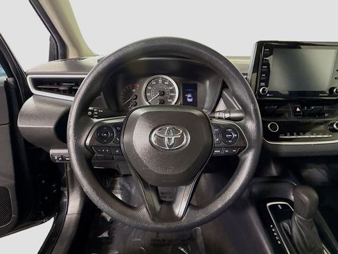 Used 2022 Toyota Corolla LE image 13