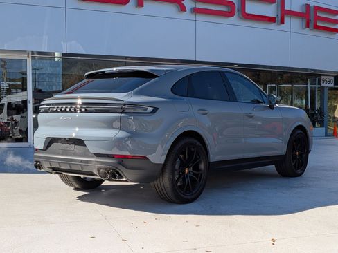 New 2026 Porsche Cayenne Coupe AWD/4WD image 9