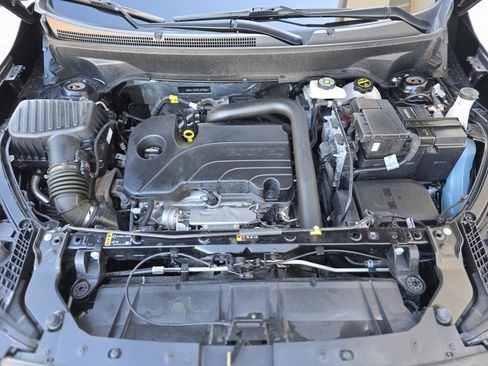 Used 2024 GMC Terrain SLE image 36