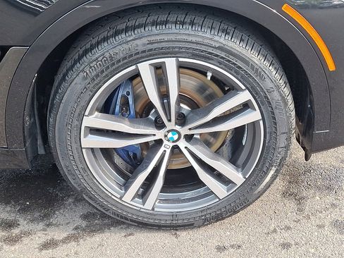 Used 2021 BMW X7 xDrive40i w/ M Sport Package AWD/4WD image 8