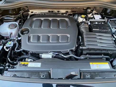New 2026 Volkswagen Tiguan SE R-Line FWD image 36