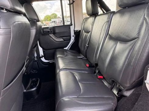 Used 2017 Jeep Wrangler Unlimited Sport w/ Quick Order Package 24S AWD/4WD image 9