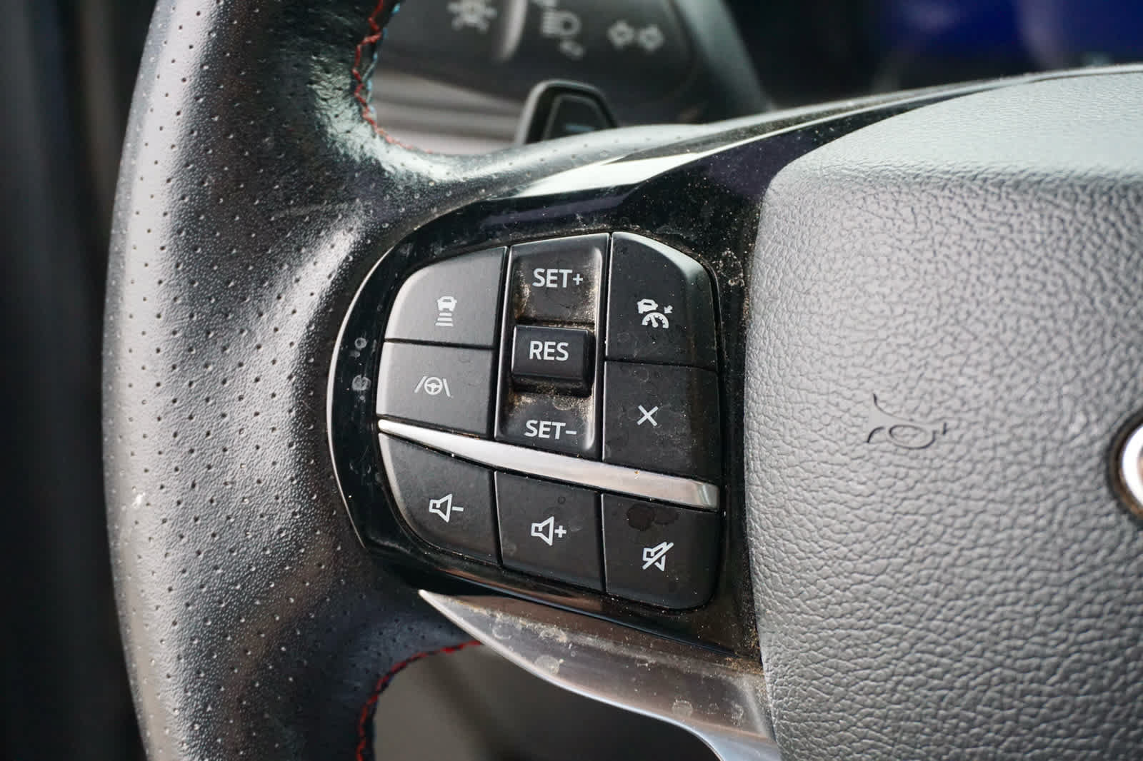 Used 2023 Ford Explorer ST w/ Equipment Group 401A AWD/4WD image 14