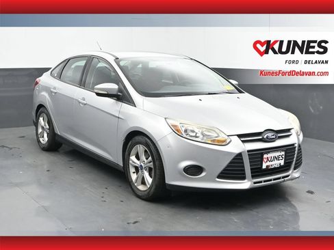 Used 2014 Ford Focus SE FWD image 1