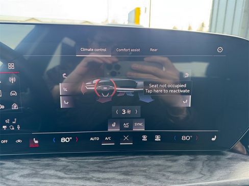 Used 2025 Audi Q5 Premium w/ Convenience Package image 16