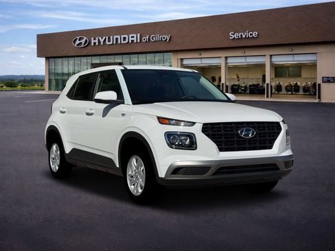 New 2026 Hyundai Venue SE FWD image 11