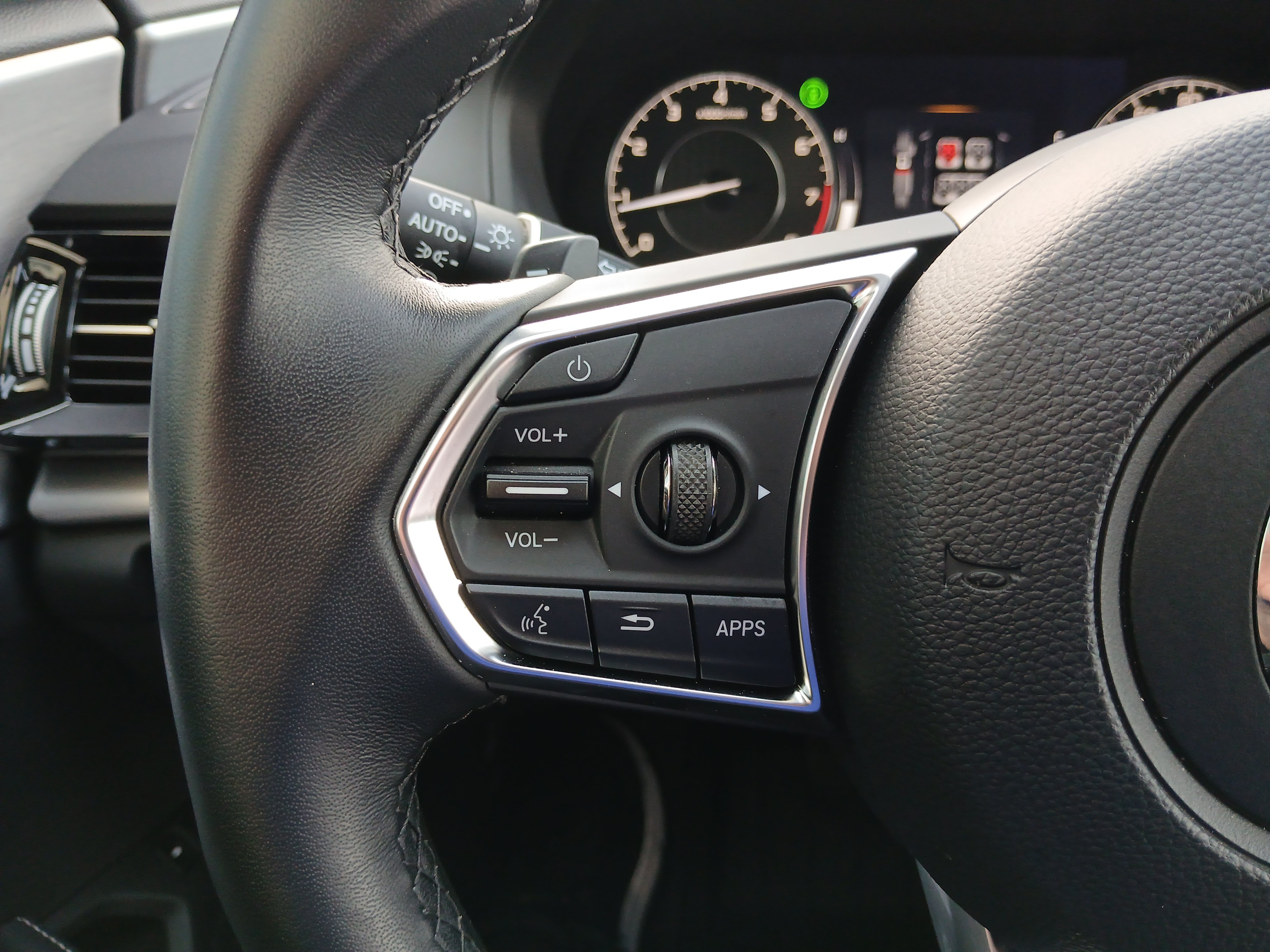 Used 2024 Acura RDX w/ Technology Package AWD/4WD image 11
