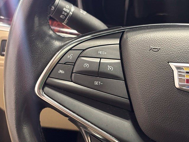 Used 2019 Cadillac XT5 Luxury AWD/4WD image 16