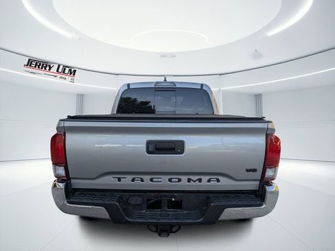 Used 2021 Toyota Tacoma SR5 RWD image 4