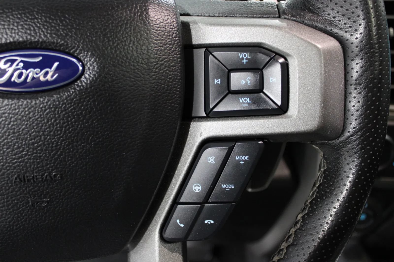Used 2018 Ford F150 Raptor w/ Equipment Group 802A Luxury AWD/4WD image 20