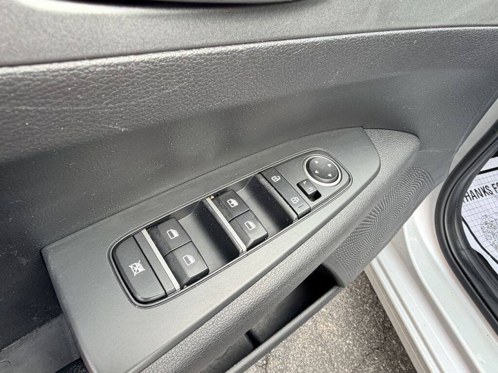 Used 2021 Kia Forte LXS FWD image 7